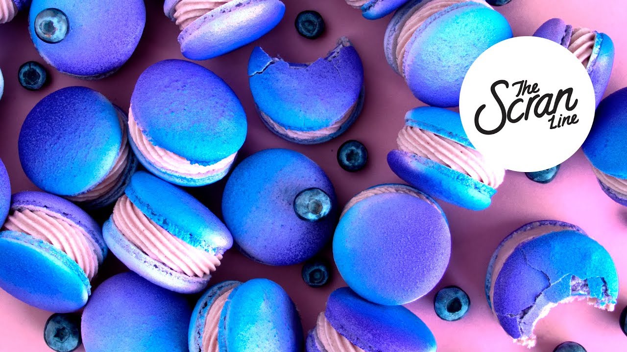 BLUEBERRY CHEESECAKE MACARONS - The Scran Line