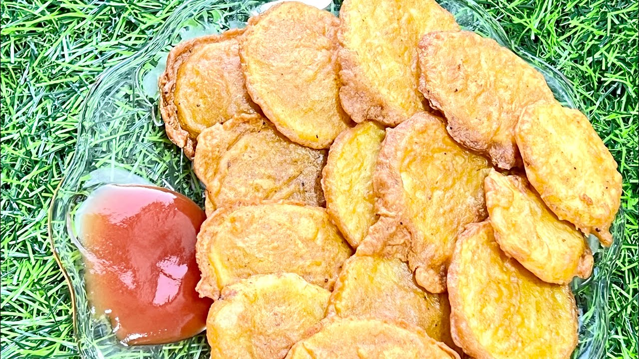 Iftaar Special Crispy Aloo Pakora Recipe by Madiii - YouTube