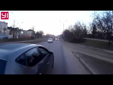 Dwóch szeryfów zajeżdża