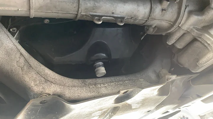 Installing A Stahlbus Oil Drain Valve On My Audi Q7 TDI. M14 x 1.5. Drain Plug. Vacuum Suction.