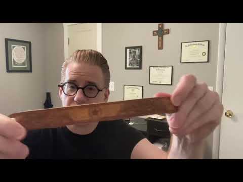 Walker and Williams Tooled Leather Guitar Strap Headstock Adapter review Walker and Williams Tooled Leather Guitar Strap Headstock Adapter review