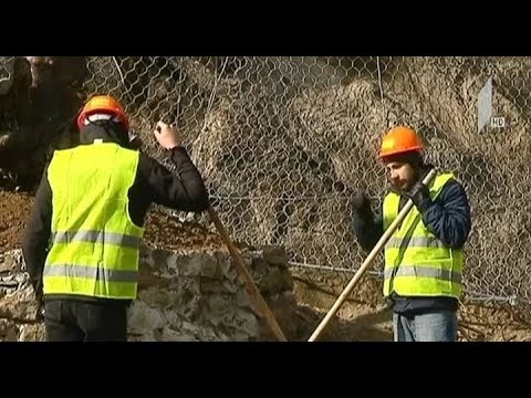 თბილისში ქვისგან დამცავი ბადეების მონტაჟი მიმდინარეობს