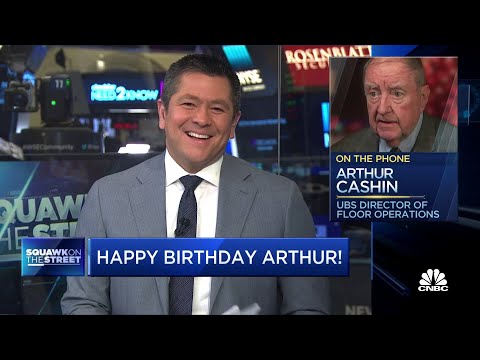 Video: Art Cashin netto waarde: Wiki, Getroud, Familie, Trou, Salaris, Broers en susters