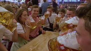 'O zapft is!': Munich's world-famous Oktoberfest beer festival opens screenshot 3