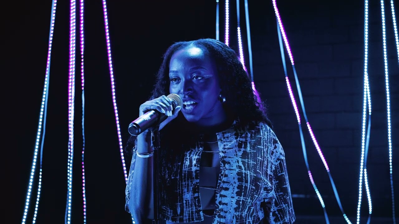 CHRISTINA SMITH | SHADES OF BLACK | AFROWAVETO LIVE PERFORMANCE