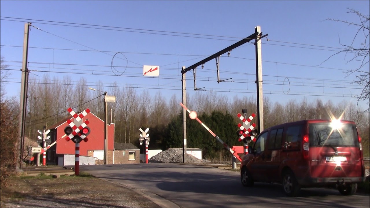 Spoorwegovergang/ Bahnübergang Hoesselt in België