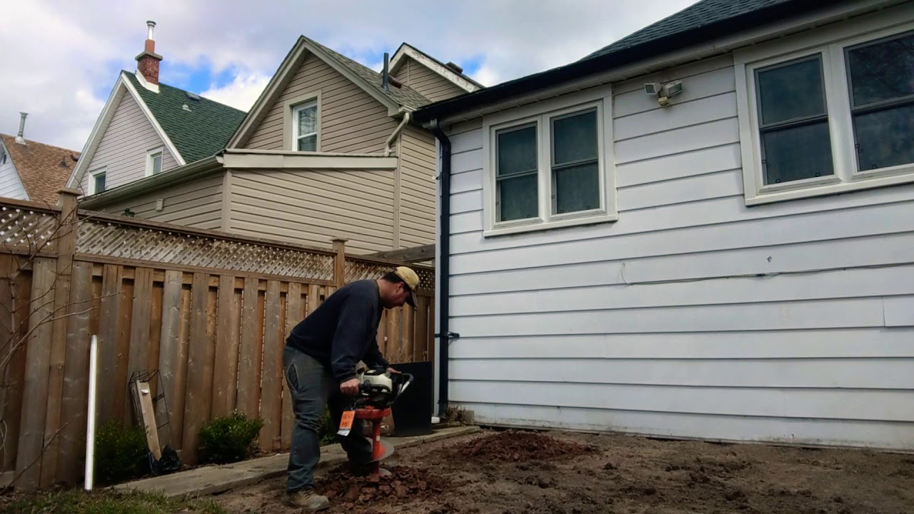 One Man auger for those smaller jobs. YouTube