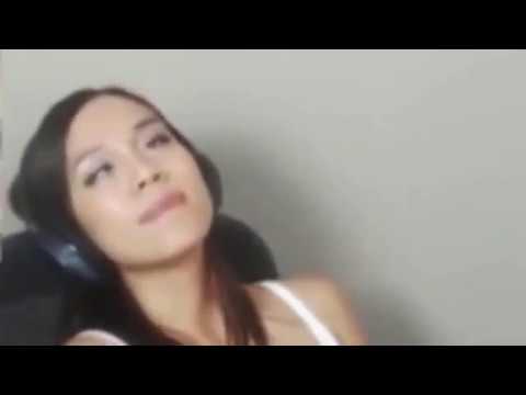 Sexy Gamer chick forget to turn off livestream before fapping