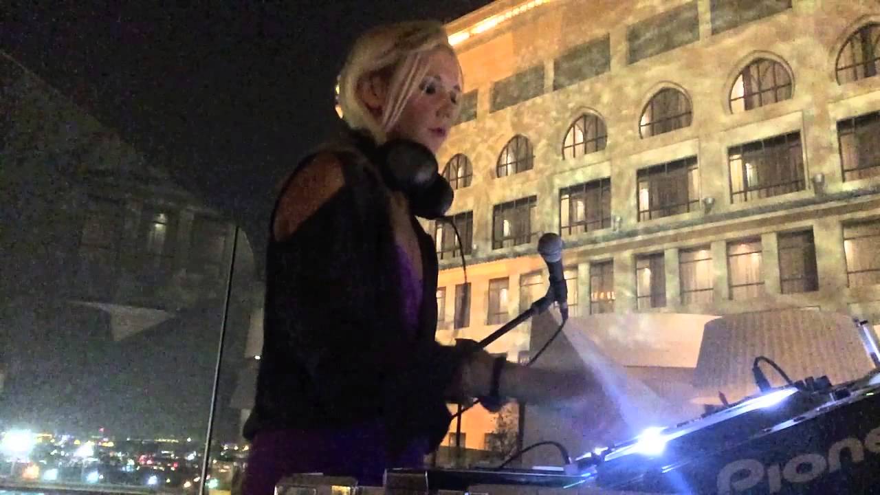 DJ Soph-eye Richard - Rooftop Doha Mini Series 003 - LIVE RECORDING ...