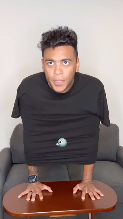 When your crush loves birds…🦜💀 #comedy #shorts