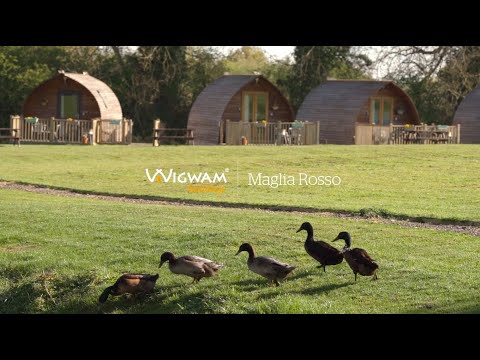 Wigwam Holidays Maglia Rosso | Glamping in Suffolk