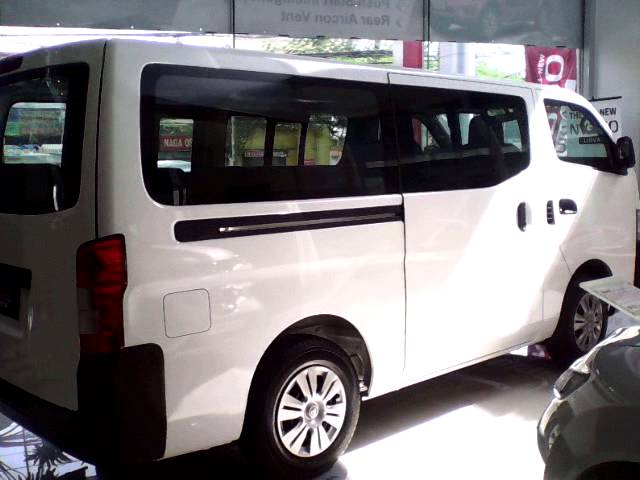 2018 nissan urvan nv350 15 seater