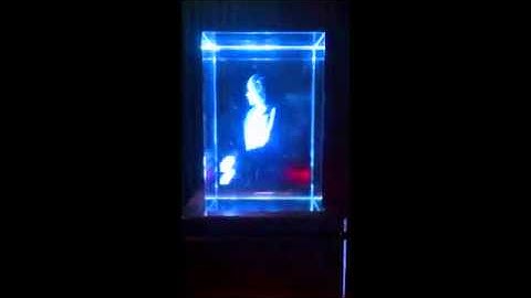 BẮn hình 3D lên pha lê 1.mp4