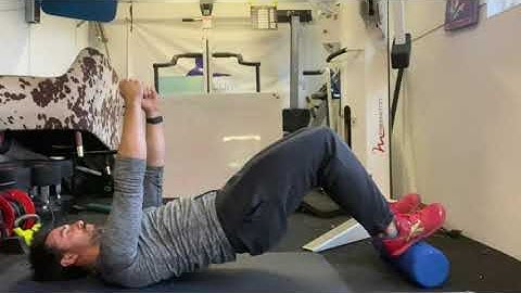 Foam Roller Hamstring Curl