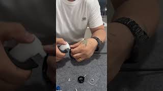 How to assemble the throttle cable to the throttle housing