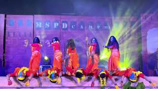 Kali dance: kids performing