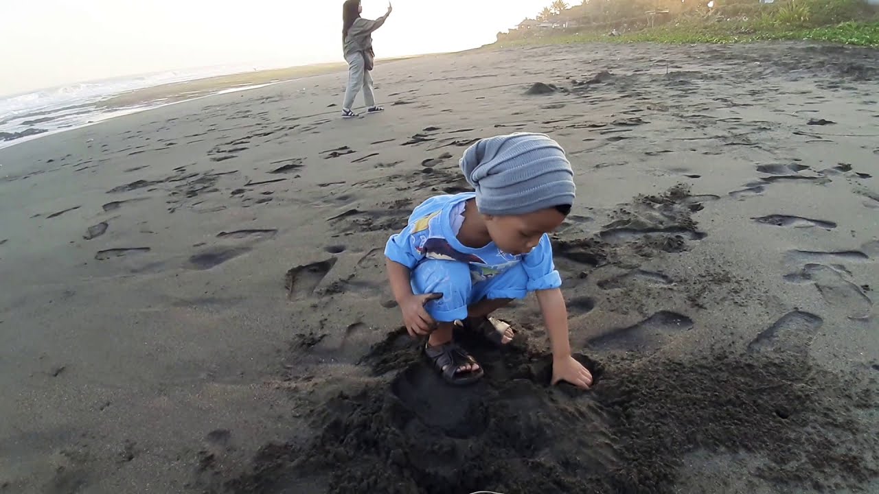 AMAZING ANAK  KECIL  BUAT  ISTANA PASIR YouTube