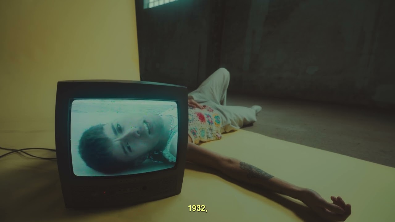 Watch Taïn - Contigo (visualizer) on YouTube Watch Taïn - Contigo (visualizer) on YouTube