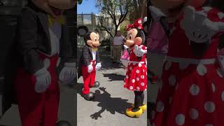 Following Minnie Mouse & Daisy Duck as they stop to shop & visit Mickey Mouse - Disneyland 4/28/24