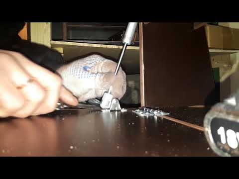 Установка мебельного газлифта на столик