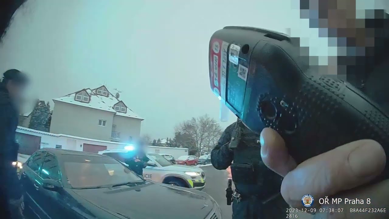 Jeden usnul za volantem, druhého prozradil styl jízdy