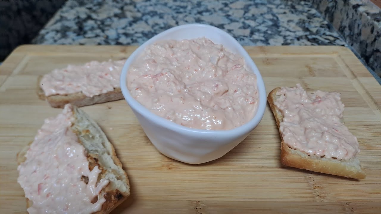 Pasta de Surimi de cangrejo en salsa rosa para untar en pan