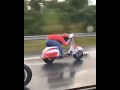 Piaggio vespa vs kawasaki illegal drag race the power of 2 strokes engine