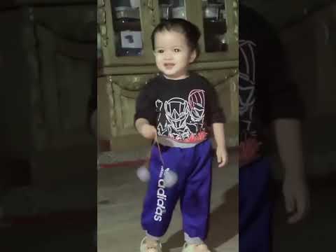 Ekspresi si adek lucu banget 😆