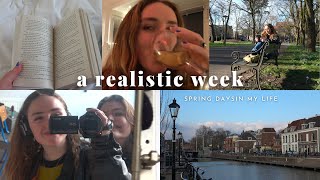 a realistic week in my life [ reading, going out, friends, tv shows & procrastinating schoolwork ]
