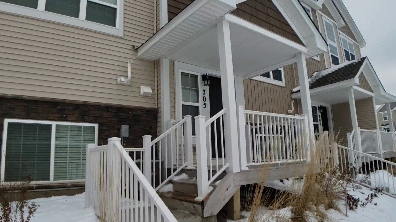 Lino Lakes Townhomes for Rent 2BR/2.5BA by Lino Lakes Property