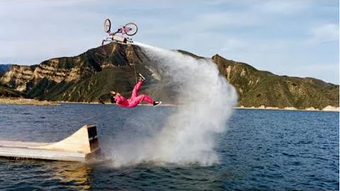 Jackass Number Two (2006) - Lake Jump