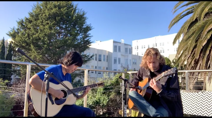 Lisa Liu & James Nash Perform "Blue Monk" on Santa...