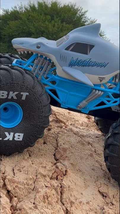 Download lagu Monster Jam MEGA Megalodon RC Monster Truck! #shorts #monstertruck #monsterjam #megalodon