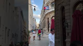 Küba dans ve müzik demektir.#havana#cuba#dance#dancestreet#beauty#salsacubana#travelvlog#love#aşk Resimi