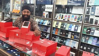 One plus brand ...box available models...7T...8T..8PRO..9...9R..9RT...9PRO