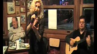 Video thumbnail of ""Y te parece todavía" en el Bar Olimpo por Vanina Mazzara y Alberto Becerra en guitarra"