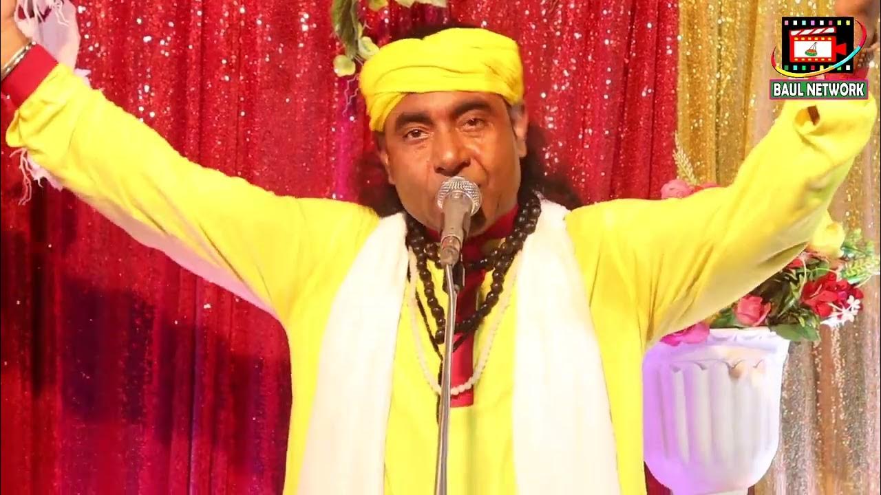 Jinsiy sargish Molly Bennett mushukni soradi va kunnilingus oladi Jinsiy sargish Molly Bennett mushukni soradi va kunnilingus oladi