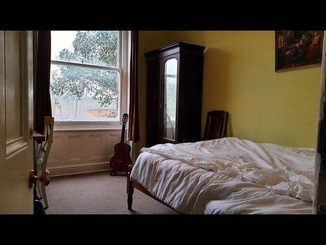 Video 1: Double room, view of lidopool and Huge park