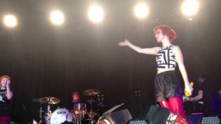 paramore - Misery Business (Joanna snippet) [live HD]