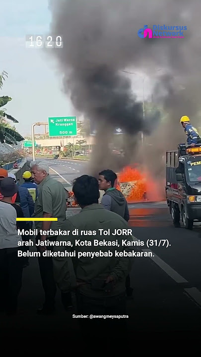 Mobil Terbakar di Tol Jorr, Arah Jatiwarna, Bekasi