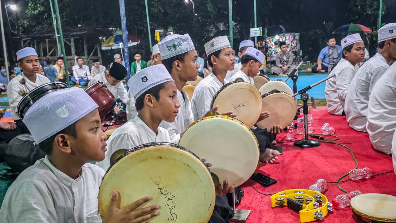 Assholatu'alannabi 😇 Live Perfom Hidayatul Musthofa HD🥰#sholawat #syekhermania #azzahir #viralvideo 