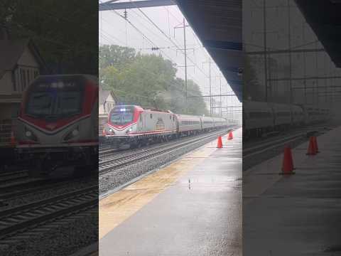 Amtrak 642 leads 98 At Metuchen, NJ