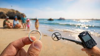 This Scenic Beach is Still Giving Up TREASURE!
Today I’m Metal detecting at one of California’s most over hunted beaches, Corona Del Mar. Upon arriving to the beach, we were greeted by a fellow YouTuber by the name of Robert Ferguson where he showed off his handful of rings and stuff that he found. When we got down to the sand we were greeted by 6972 other metal detectors.  Some say that back in the day, Metal detecting was as easy as shooting fish in a barrel. But in 2026 I’m starting to feel more like the fish.
.
.
.
Links to DISCOUNTS on products, social media, additional info:
👇
https://linktr.ee/montereymm
.
.
.
Buy me a Burrito! 🌯
PayPal: @MontereyMM
Venmo: @MontereyMM
Cashapp: $MontereyMM
.
.
.
Email for business inquiries:
MontereyMagnetMan@gmail.com
.
.
.
Check out these channels!!
@SeekandDetect
@myrtlemetal
@TotallyGnarlyTreasure
@OLdweeb
@robertferguson64
@BlingKingMetalDetecting
@TrashPandaMetalDetecting
#metaldetecting #beach #california This Scenic Beach is Still Giving Up TREASURE!