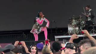 Ecca Vandal - Cruising to Self Soothe @ Dia De Los Deftones 2025 11/1/25