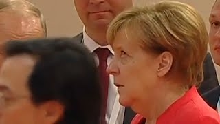 How Merkel's eye rolls betray her true feelings on allies Resimi