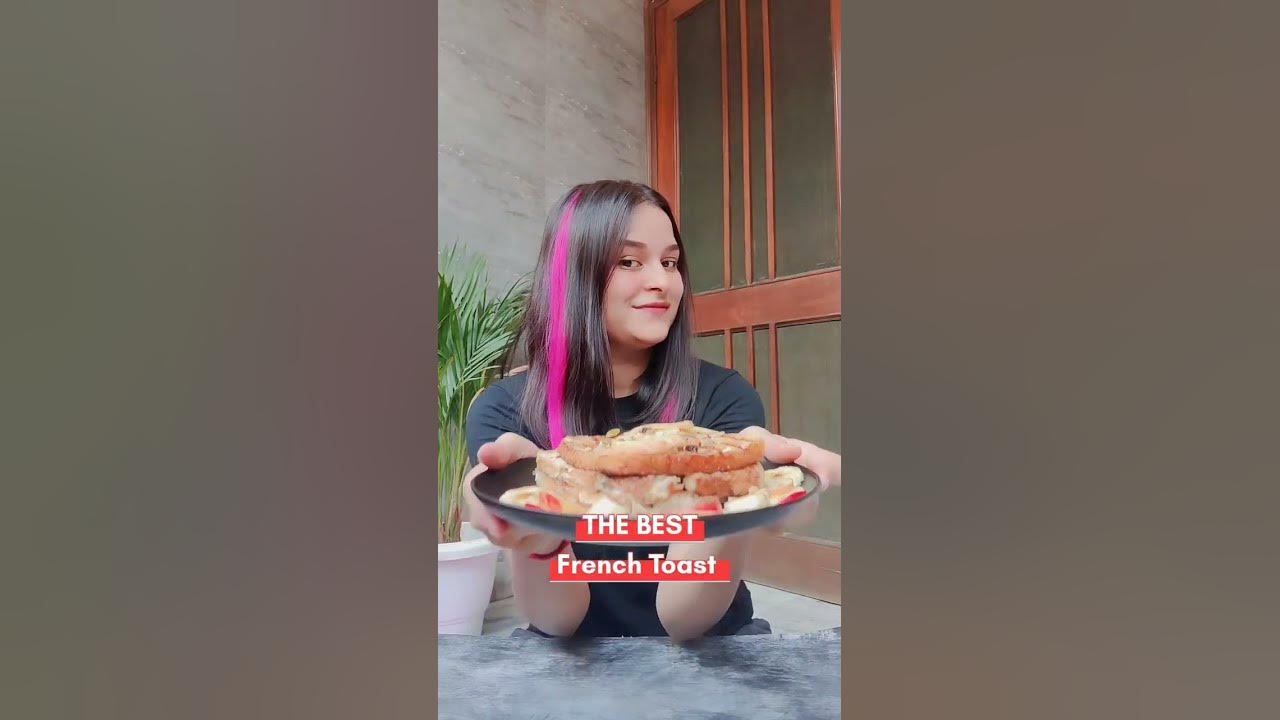 человек ест. переедание пищи. тщательно пережевывайте пищу. Quickly eat. человек завтракает.