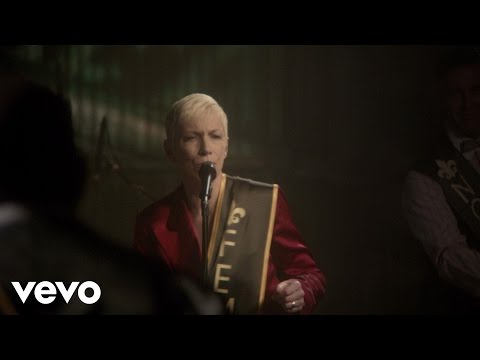 Annie Lennox - Mood Indigo (Live)