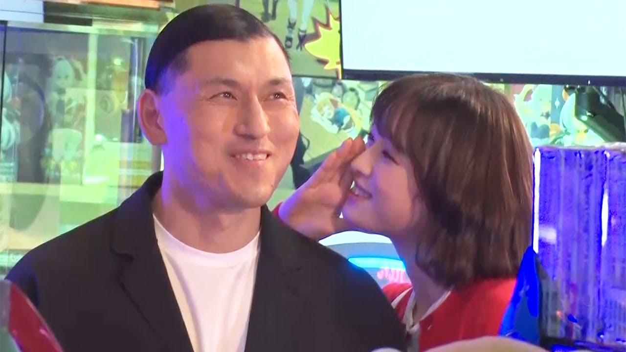 髙橋ひかる＆オードリー春日、ラブラブ密着も カップル役演じ思わず照れ笑い？ 和気あいあいの撮影現場公開 「DMM TV」新CMメーキング ...