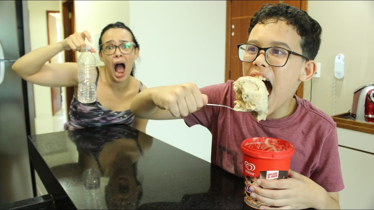 DESAFIO DA GARRAFA: QUEM VIRAR,COME!