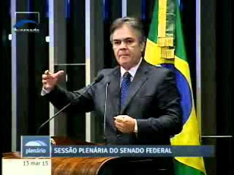 Senador C&aacute;ssio diz que a na&ccedil;&atilde;o espera pedido de desculpas da Presidente Dilma